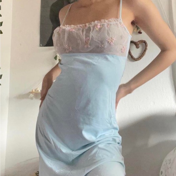 baby blue floral morgan de toi dress🤍🌸 - Picture 2 of 3